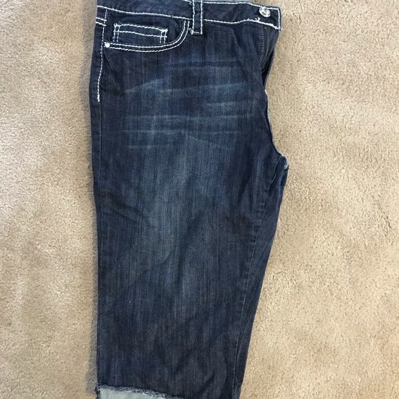 Capris - Picture 1 of 1